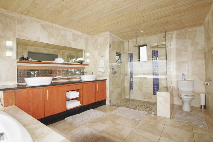 5 Bedroom Property for Sale in Humerail Eastern Cape